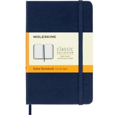 Abbildung von Moleskine Klassisches Liniertes Notizbuch Hardcover mit Elastischem Verschlussband Farbe Saphirblau Größe Pocket 9 x 14 cm 208 Seiten