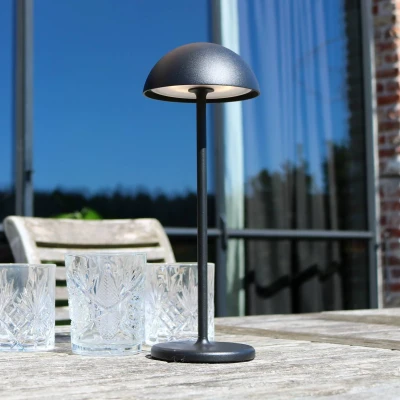Abbildung von LUCIDE JOY wiederaufladbare Tischlampe Außen Akku/Batterie Ø 12 cm LED Dim. 1x1,5W 3000K IP54 Schwarz