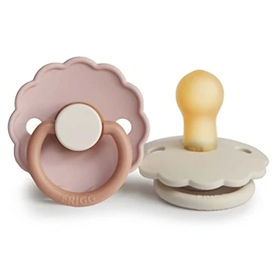 Abbildung von FRIGG Daisy Latex Schnuller 2er Pack Block Naturkautschuk Symmetrische Kirschform BPA frei Made in Dänemark Biscuit/Cream Größe 1 (0 6 Monate)