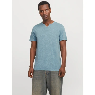 Abbildung von JACK&amp;JONES JJESPLIT Neck Tee SS NOOS