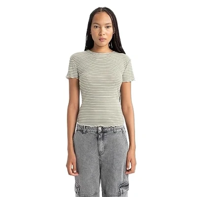 Abbildung von DeFacto Women&#039;s B0645AX T Shirt, Khaki, Medium