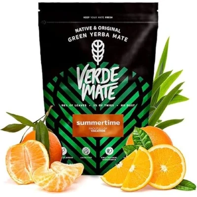 Abbildung von Verde Mate Green Summertime 500 g Limitierte Geschmacksvariante Nur natürliche Zusätze Brasilianischer Tee in kalter und warmer Form Perfekt für Anfänger