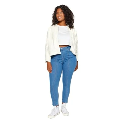 Abbildung von Trendyol Women&#039;s Damen Gerade Hohe Taille Plus Size Jeans, Blue, 50/Grande