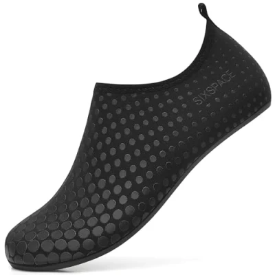 Abbildung von Sixspace Badeschuhe Wasserschuhe Herren Schwimmschuhe Strandschuhe Aquaschuhe Surfschuhe Barfußschuhe Tauchschuhe Wassersportschuhe（Schwarz,47 EU