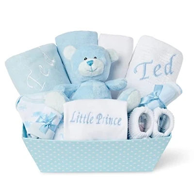 Abbildung von Baby Box Shop Personalisiertes Geschenkset für Jungen 12 Essentials Neugeborene, personalisierte Geschenke Geschenkkorb mit personalisierten Babygeschenken