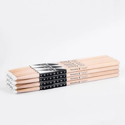 Abbildung von Vaisoeny 5A Drumsticks, Nylon Tip Drumsticks Set für Akustische Drums oder Elektronische Drums, Oval Maple Drummer und Anfänger (12 Paar)