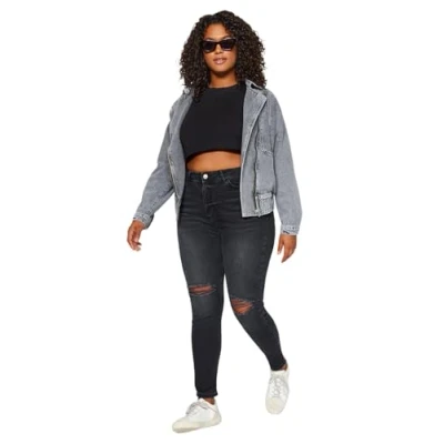 Abbildung von Trendyol Women&#039;s Damen Gerade Hohe Taille Plus Size Jeans, Black, 42/L