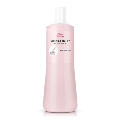 Abbildung von Wella Shinefinity Brush &amp; Bowl Activator