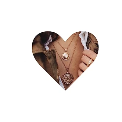 Abbildung von Yheakne Boho Layered Coin Disc Halskette Choker Gold Medaillon Anhänger Vintage Portrait Münze Geometrische Kreis Schmuck für Frauen und Mädchen