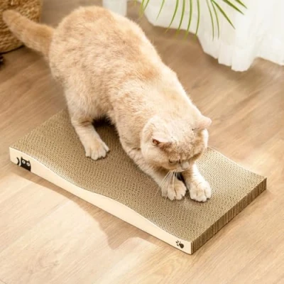 Abbildung von Conlun Katzen Kratzbrett Umkehrbare Kratzmatte mit Premium Kratztextur, langlebige Kratzpappe für Katzen, doppelseitig &amp; recycelbar, Katzenminze
