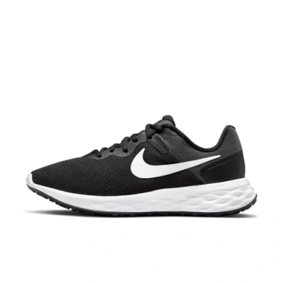 Abbildung von NIKE Performance W Revolution 6 Laufschuh Neutral, Damen, Größe: 36, Black/white/dark smoke grey/cool grey Schuhe