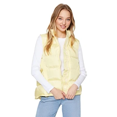 Abbildung von TRENDYOL Damen Stehkragen Colorblock Regular Weste Sweater, Gelb, L EU