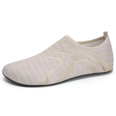 Abbildung von IceUnicorn Badeschuhe Damen Strandschuhe Herren Barfuss Socken Schwimmschuhe Aquaschuhe Wasser leich(342Beige,46/47EU)