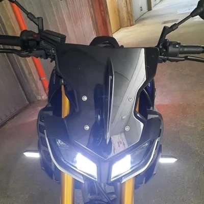 Abbildung von Motorrad Windschild Windabweiser mit Halterung Kompatibel MT09 MT 09 2017 2018 2019 Windschutzscheibe Windschutz Double Bubble Wind Luftabweiser, Schwarz