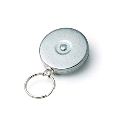 Abbildung von KEY BAK Original Stahlseil einziehbarer Schlüsselanhänger mit einem 121,9 cm langen Edelstahlkabel, Chrom Vorderseite, Stahl Gürtelclip, 227 g. Rückzug, Spaltring