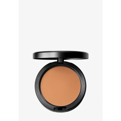 Abbildung von MAC Cosmetics Studio Fix Powder Plus Foundation NC45
