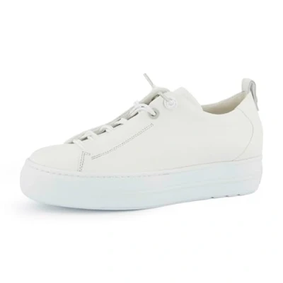 Abbildung von Paul Green Damen Pauls, Frauen Low Top Sneaker,schnürschuhe,schnürer,Plateausohle,Halbschuhe,straßenschuhe,Strassenschuhe,Weiß (White/Silber),37 EU / 4 UK