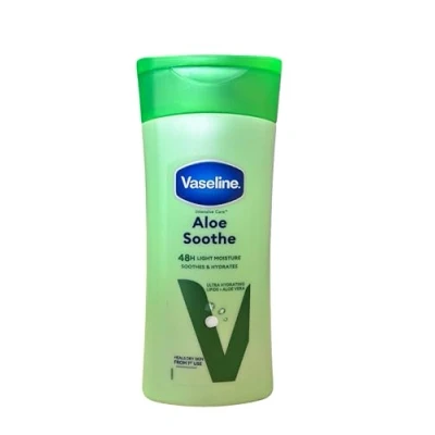 Abbildung von 3 x Vaseline Intensivpflege Body Lotion Aloe Soothe mildert trockene, rissige Haut 200 ml