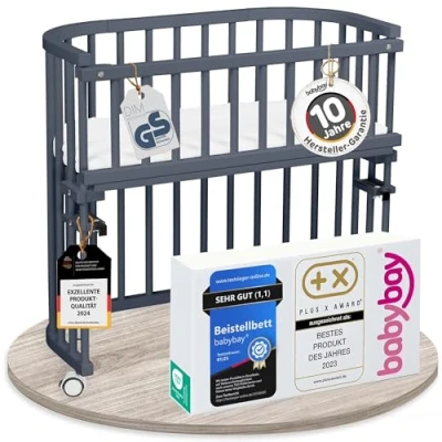 Abbildung von babybay Original Beistellbett aus massivem Buchenholz/kompakt &amp; verwandelbar/Kinderbett Höhe stufenlos verstellbar/mitwachsendes Babybett (schiefergrau lackiert) / inkl. Matratze, Gitter, Rollen