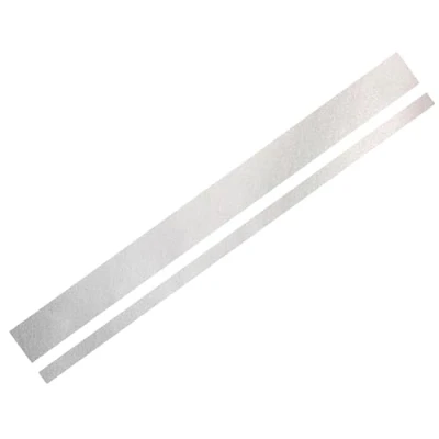 Abbildung von FOLIATEC Car Design Sticker Aufkleber Autoaufkleber Autosticker LINES, silber chrom matt, 5,8 x 360 cm