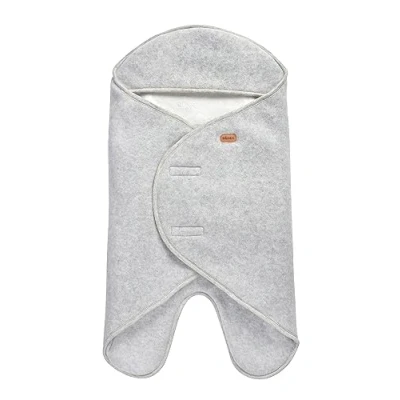 Abbildung von BÉABA, Babynomade Double Fleece, Baby Winter Wickeldecke, Autositz/Kinderwagen/Gondel/Transat, Weich, Warm, Wasserabweisend, Atmungsaktiv, Passt durch Gurte, Grau meliert/Weiß,0 6 Monate