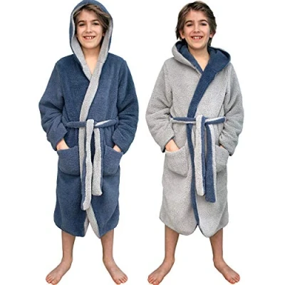 Abbildung von HOMELEVEL Kinderbademantel Kuschelfleece Bademantel für Kinder Sherpa Wende Design, Polyester