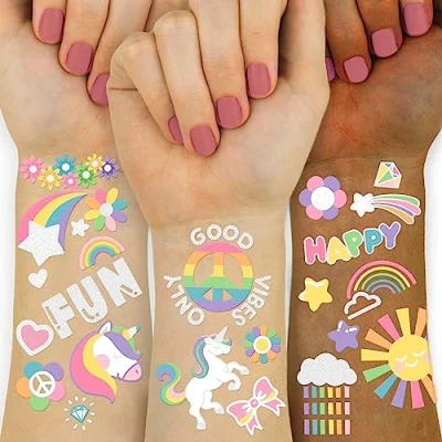 Abbildung von 118 PCS Einhorn Temporäre Tattoo, Glitter Stil Stolz Tattoo Regenbogen Krone gefälschte für Mädchen Party Zubehör Kinder Geburtstag Zubehör,Wasserdichter Aufkleber 6 7 8 9 Jahre Alt