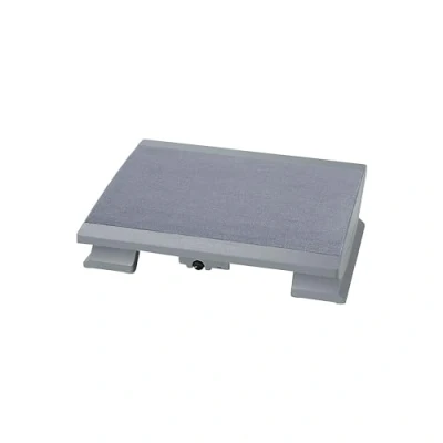 Abbildung von MAUL Ergonomische Fußstütze MAULpro 45x39 cm Beheizbare, höhenverstellbare, rutschfeste Fußablage für Home Office und Büro Große Stellfläche Komfort am Arbeitsplatz GS Zeichen Grau