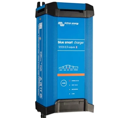 Abbildung von Victron Energy Blue Smart IP22 12 Volt 15 Ampere 230V, 3 Ausgang Ladegerät CEE 7/7, Bluetooth