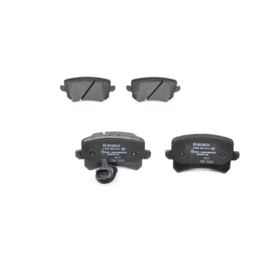 Abbildung von BOSCH 0 986 494 814 Bremsbelagsatz Low Metallic mit integriertem Verschleißsensor Anti Quietsch Blech AUDI: Q3