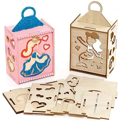 Abbildung von Baker Ross Meerjungfrauen Holzlaternensets, 3er Packung, Holz Bastelset für Kinder, kreative Aktivitäten Kinder zum Ausmalen, Verzieren und Ausstellen, FE195