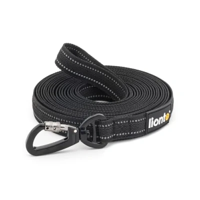Abbildung von lionto Schleppleine für Hunde, 15 m, gummierte Leine mit Handschlaufe und 360 Metallkarabiner Sicherheitsverschluss, reflektierende Hundeleine aus robustem, wetterfestem Nylon, schwarz