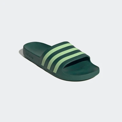 Abbildung von adidas Unisex Adilette Aqua Slides, collegiate green/semi green spark/collegiate green, 43 EU