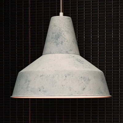 Abbildung von EGLO Pendelleuchte Somerton, 1 flammige Hängelampe Industrial, Vintage, Hängeleuchte aus Stahl in Weiß gekalkt, Esstischlampe, Wohnzimmerlampe hängend mit E27 Fassung
