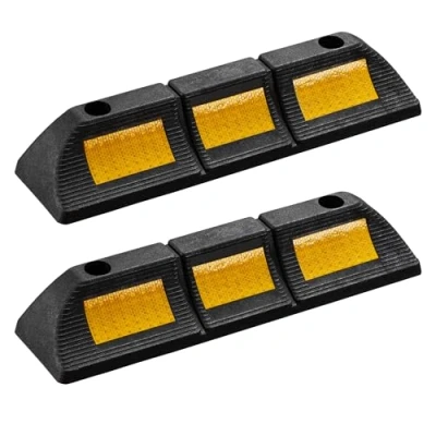 Abbildung von Wiltec Radstopper 47,5 x 12 8 cm, 2x Einparkhilfe aus Gummi, Parkplatzbegrenzung mit gelben Reflexionsstreifen &amp; Schraubrillen, Parkplatzsperre für Garage