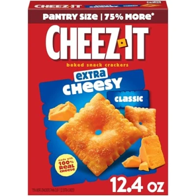 Abbildung von Cheez It Cheese Crackers, Baked Snack Office and Kids Snacks, Extra Cheesy, 12.4oz Box (1 Box)