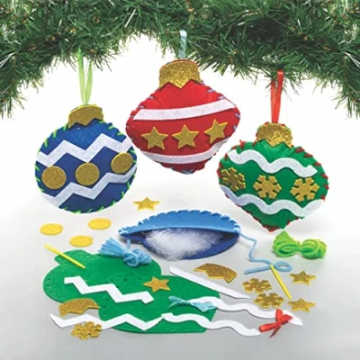 Abbildung von Baker Ross FC151 Weihnachtskugel Nähset für Kinder 3er Pack, Bastelset zum Nähen Kinder, Weihnachtsbastelsets, Bastelideen Weihnachten, Weihnachtsgeschenke