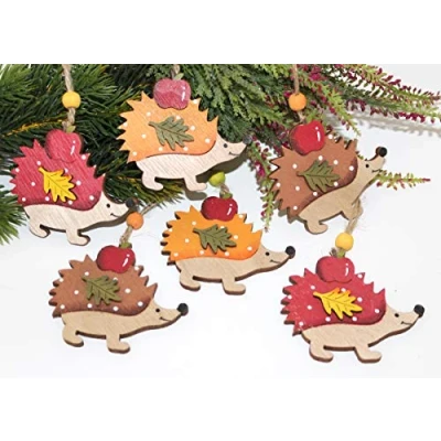 Abbildung von Hängedekoration 6er SET Anhänger Herbst Herbstdeko Herbstanhänger Dekohänger Dekoanhänger Herbstdekoration zum Hängen Igel Holz bunt AH