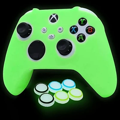 Abbildung von HLRAO Grün Glow in The Dark Silikonhülle für Xbox Series X/S Controller, Rutschfester, weicher Gummi Gehäuseschutz X Controller mit 6 Daumengriffkappen, die im Dunkeln leuchten.