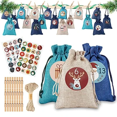 Abbildung von Carehabi 24 Adventskalender zum Befüllen, Weihnachten Stoffbeutel, Weihnachtskalender Tüten (24 Stoffbeutel,48 Adventszahlen Aufkleber,24 Holzklammern, 10m Hanfseil), Leinen+Grün+Blau
