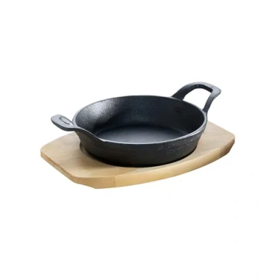 Abbildung von GAUMENKICK Servierpfanne Minipfanne mit Holzuntersetzer 15cm Gusspfanne Gusseisen Servierpfanne, (1 tlg)