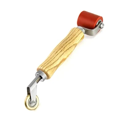 Abbildung von QWORK® 2 IN 1 Andrückwalze Rollen Hochtemperaturbeständige, 40 mm Hartgummi Andrückrolle und 6 Messing Bodenecke Nahtroller, PVC Schweißwerkzeug