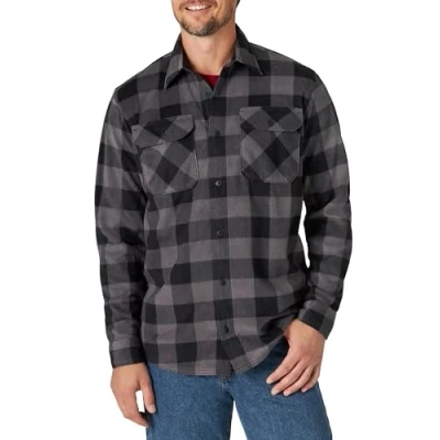 Abbildung von Wrangler Authentics Herren Langärmelige, Karierte Fleece Hemdjacke Button Down Shirt, Graues Büffelkaro, 3XL
