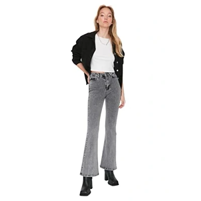Abbildung von Trendyol Damen Men&#039;s High Waisted Flared Jeans, Grau, 36 EU