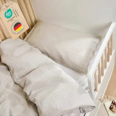 Abbildung von Laleni Kinderbettwäsche 100x135 cm aus Baumwolle Musselin Bettwäsche Kinder 100 x 135 + Kissenbezug 40x60 Oeko TEX zertifizierte Grau Set
