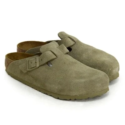 Abbildung von Birkenstock Boston Unisex Clogs, Größe: 36, Faded khaki Schuhe