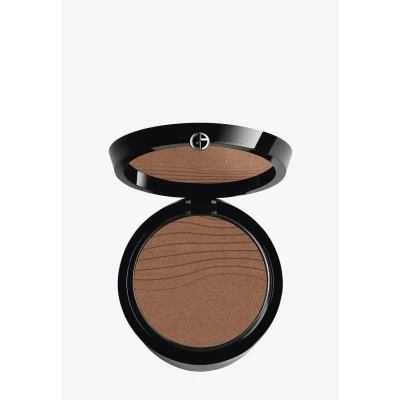 Abbildung von Giorgio Armani Luminous Silk Glow Fusion Powder 11.5 Deep with a