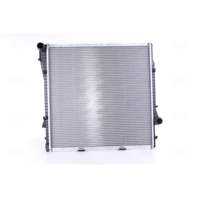 Abbildung von NISSENS 60789A Kühler, Motorkühlung Aluminium 590 589 26 Kühlrippen gelötet BMW: X5