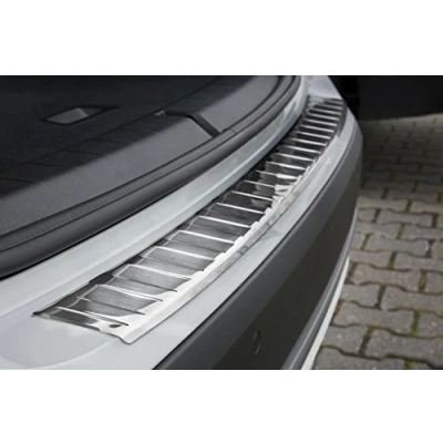 Abbildung von Avisa 2/35088 Edelstahl Heckstoßstangenschutz kompatibel mit BMW X1 F48 2015 &#039;Ribs&#039;