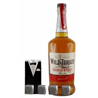 Abbildung von Wild Turkey 81 Proof Kentucky straight Bourbon Whiskey + 4 Whisky Kühlsteine im Smoking